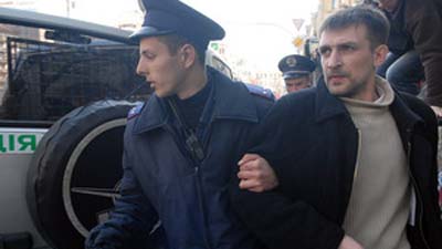 Під Українським домом міліція затримала двох активістів КУПРу 