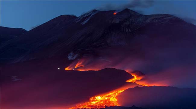 ​В Італії триває виверження вулкану Етна