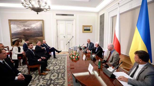 ​У Варшаві відбулася дискусія: «Польща та Україна у 30-х і 40-х роках ХХ століття - 25 років архівно-історичної співпраці»