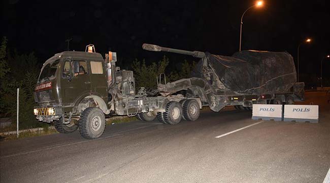 ​Туреччина посилює артилерію на кордоні з Сирією