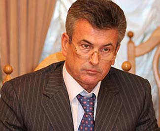 Онопенко обратился к Януковичу с просьбой остановить узурпацию судебной власти в стране