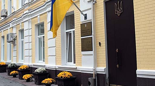 Суд відмовив Засусі у позові проти Арсенія Яценюка та «Української правди»