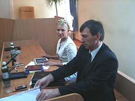 Печерський суд продовжив нехтувати правами на захист Тимошенко