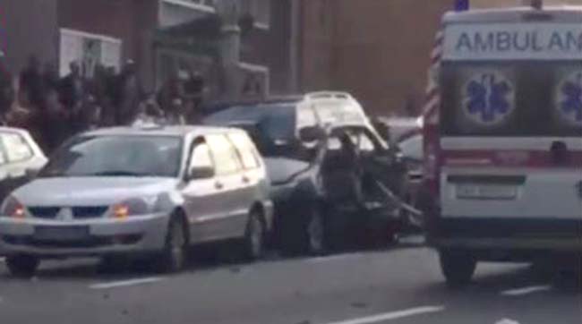 ​У центрі Києва на вулиці Скоропадського вибухнув автомобіль