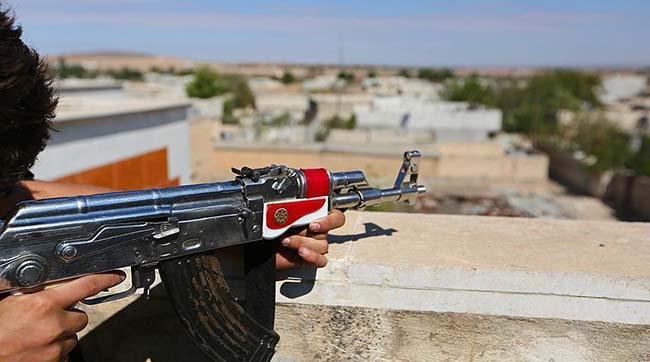 ​У Дейр-ез-Зорі наростає протистояння між терористами ДЕАШ і YPG/РКК