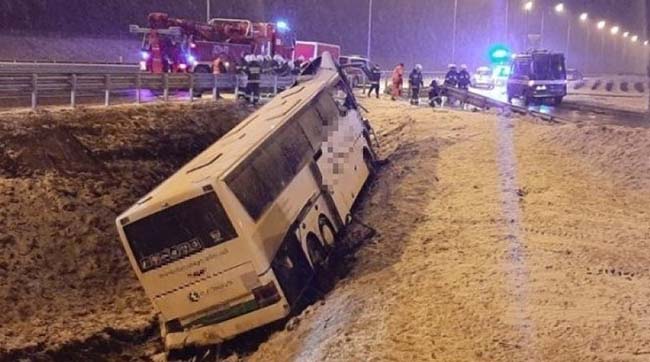 ​У Польщі знову розбився український автобус у тому ж самому місці, що і рейс «Познань-Херсон». Є загиблі