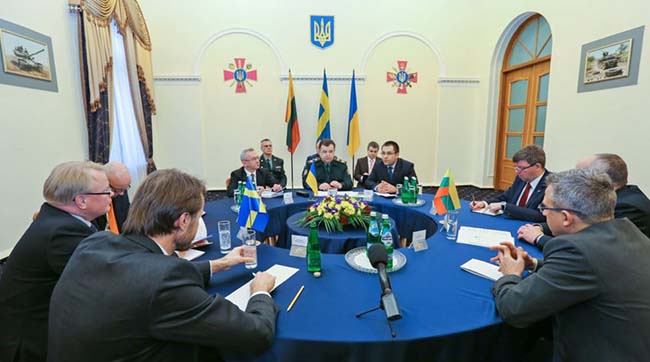 Министры обороны Швеции и Литвы осудили агрессию России на Донбассе