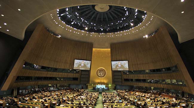 Порошенко надеется на юбилейной сессии ООН лишить Россию права вето