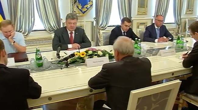 Порошенко потребовал от боевиков отказаться от выборов