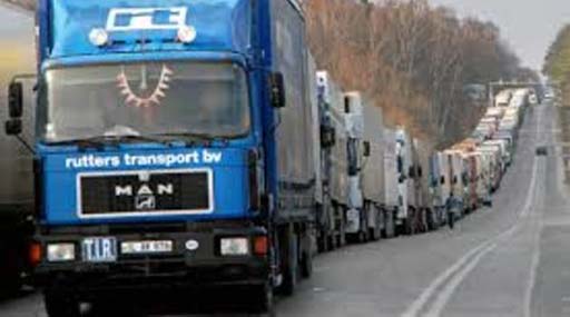 Україна пропустить через свій кордон російські вантажівки в Європу