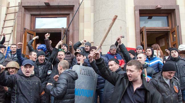 Махницкому и Ко: кто стоит за штурмом Донецкой областной прокуратуры