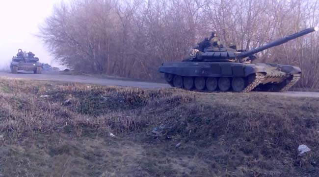 В поселок Городище на Донбассе зашли 30 танков и батальон казаков