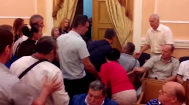 В Одесі зірвали голосування за визнання Росії країною-агресором - депутати побилися