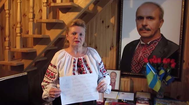 Вдова Героя Небесной Сотни обратилась к Порошенко: «Арестуй меня - я тоже была на Майдане!»