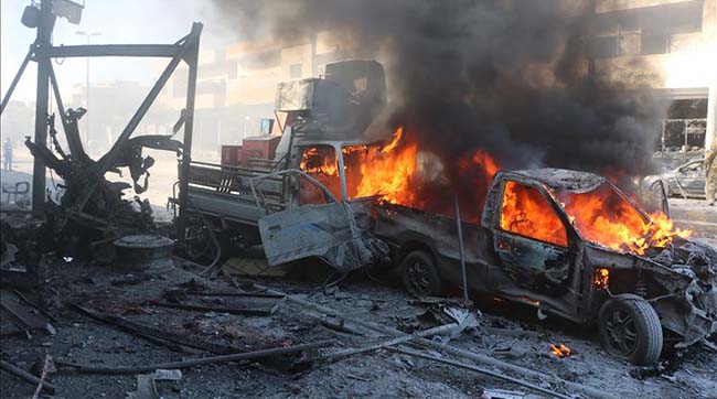 ​Теракт на північному сході Сирії, троє загиблих. У місті Таль-Абьяд підірваний замінований автомобіль