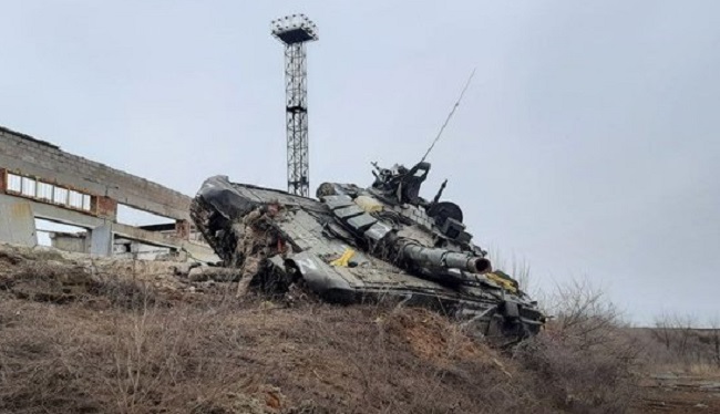 ​Від початку повномасштабної війни проти України росія втратила уже понад 1000 танків, знищено 77 засобів ППО ворога