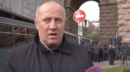 Чумак закликав Рибака розібратися із недопуском депутатів на засідання Київради