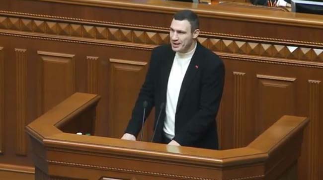 Кличко закликав Рибака і Єфремова пояснити киянам, чому влада не хоче проводити вибори у Києві