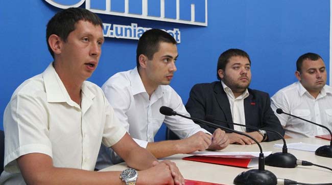 Кандидатів-мажоритарників від «УДАРу» на Донеччині звільняють з роботи