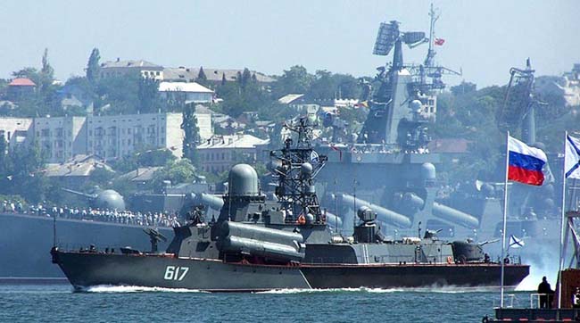 Россия, денонсировав ряд соглашений с Украиной, должна вывести свой флот из Крыма