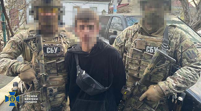 ​СБУ та Нацполіція «по гарячих слідах» затримали терориста, який на замовлення спецслужб рф підірвав автомобіль в Одесі 16 лютого цього року