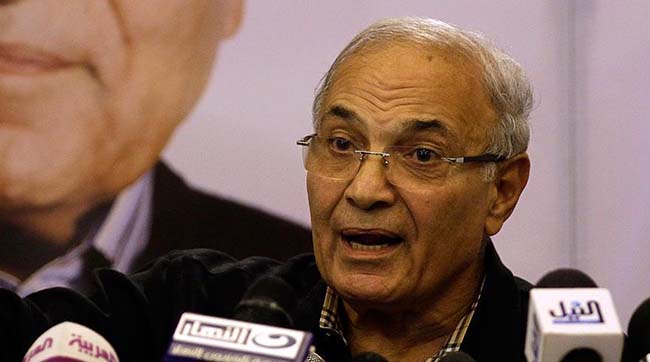 ​Екс-прем'єр Єгипту спростував інформацію про своє затримання і заявив, що йде в президенти