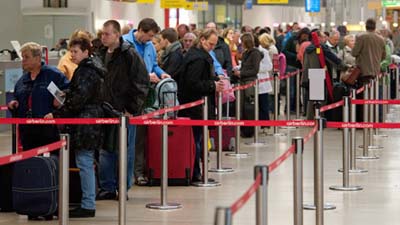 В аэропорту Берлина пассажиры отравились ядовитыми парами