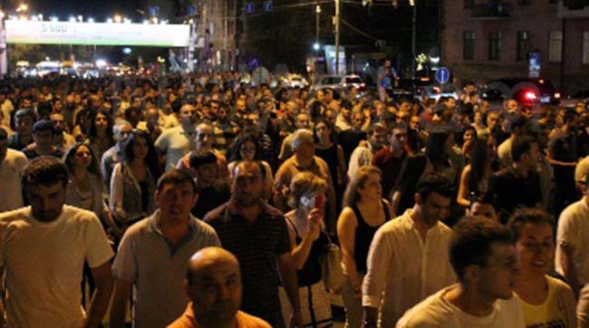 В Ереване против очередного шествия задействованы большие силы полиции и ВВ