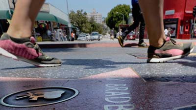 На бульваре Голливуд десятки неизвестных ограбили туристов