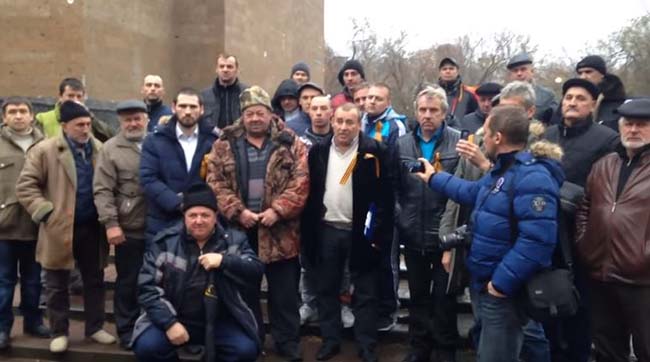 По протестующим дальнобойщикам РФ разрешено открывать огонь