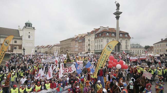 Польские профсоюзы провели массовую антиправительственную демонстрацию