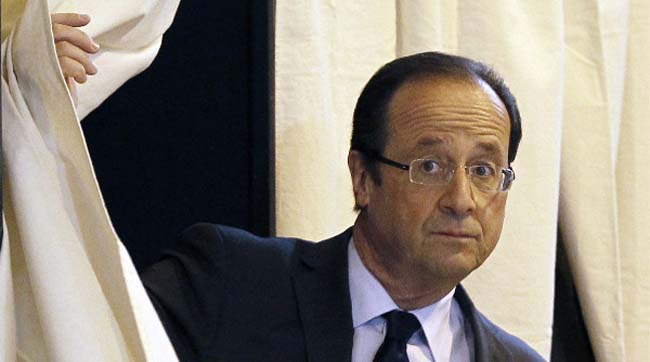 Женщины устроили новому президенту Франции скандал 