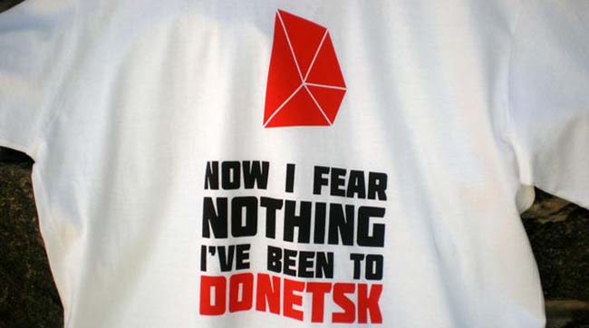 У немцев хит сезона – футболки с надписью: «Теперь мне ничего не страшно, я был в Донецке» 
