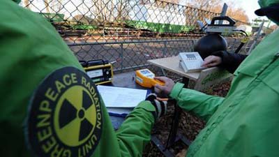 На две французские АЭС проникли активисты Greenpeace