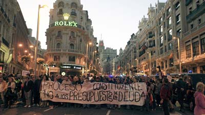 В Мадриде тысячи испанцев протестуют против экономической политики правительства