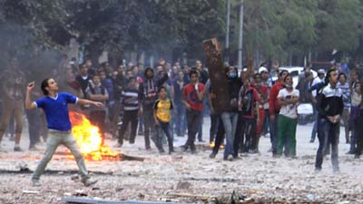 В центре Каира произошли столкновения между протестующими и силами безопасности