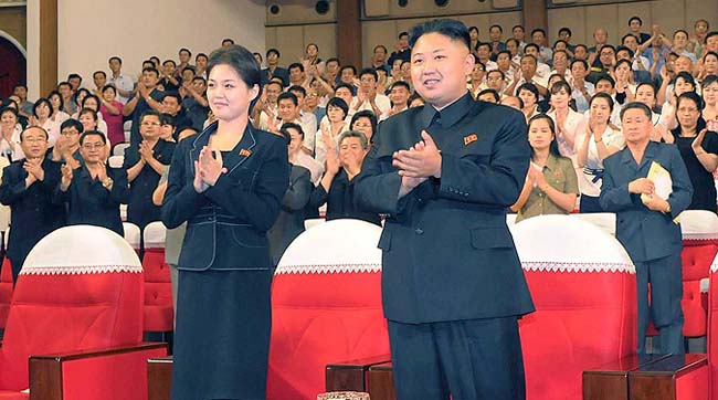 В свите Ким Чен Ына появилась таинственная незнакомка 