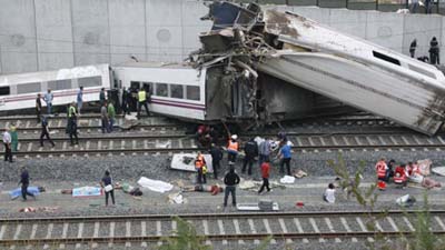 Машинист потерпевшего крушение поезда в Испании переведен в КПЗ