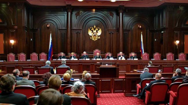 Путин наделил свой Конституционный суд правом не признавать права человека