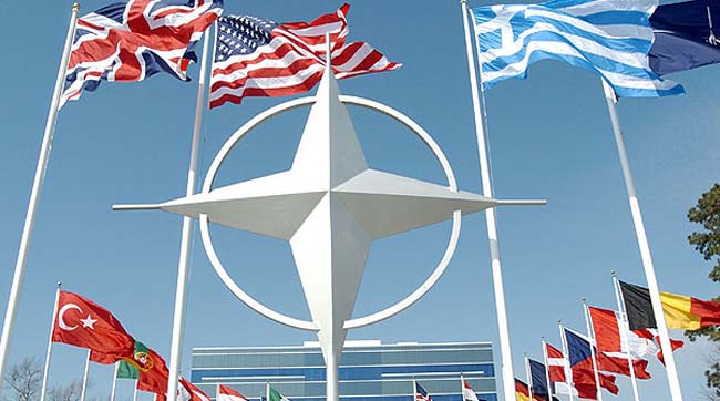 НАТО закликає Росію звільнити Крим