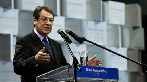 В Брюсселе с многочасовым опозданием началось заседание Еврогруппы по Кипру