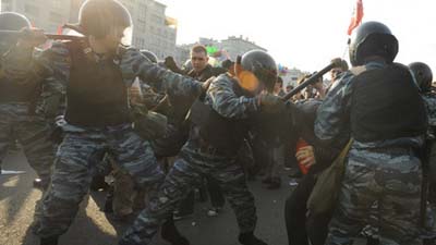 В России за разгон митингов оппозиции омоновцы получат квартиры