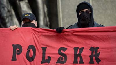 В Варшаве на День Независимости демонстранты вступили в столкновения с полицией