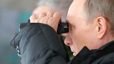 Путин ознакомился с ходом военных учений в Черном море