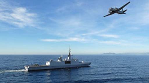 Российский военный самолет совершил низкий полет над группой кораблей НАТО