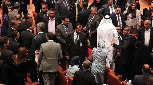 В парламенте Ирака прошла сидячая забастовка в поддержку нового Кабмина