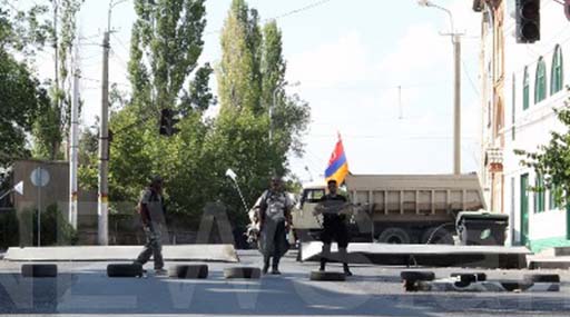 Антитеррористическая операция по освобождению полка ППС Полиции в Ереване завершена