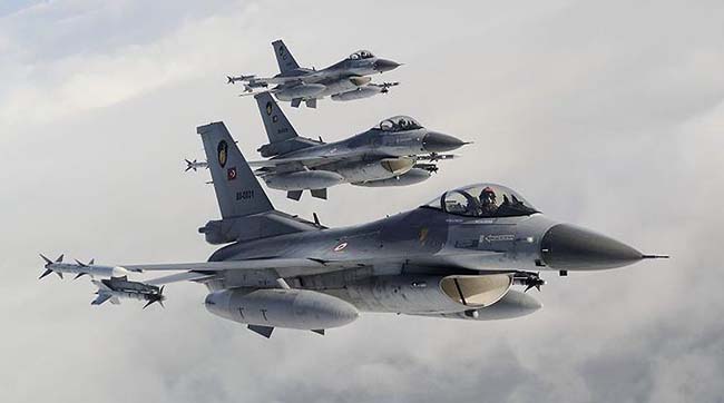 ВПС Туреччини знищили групу терористів на півночі Іраку