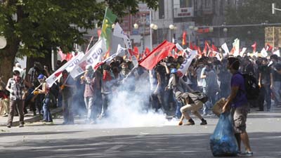 В Турции продолжаются акции протеста и столкновения с полицией