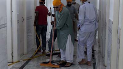 За мытье полов в индуистском храме замминистра юстиции отправили в отставку